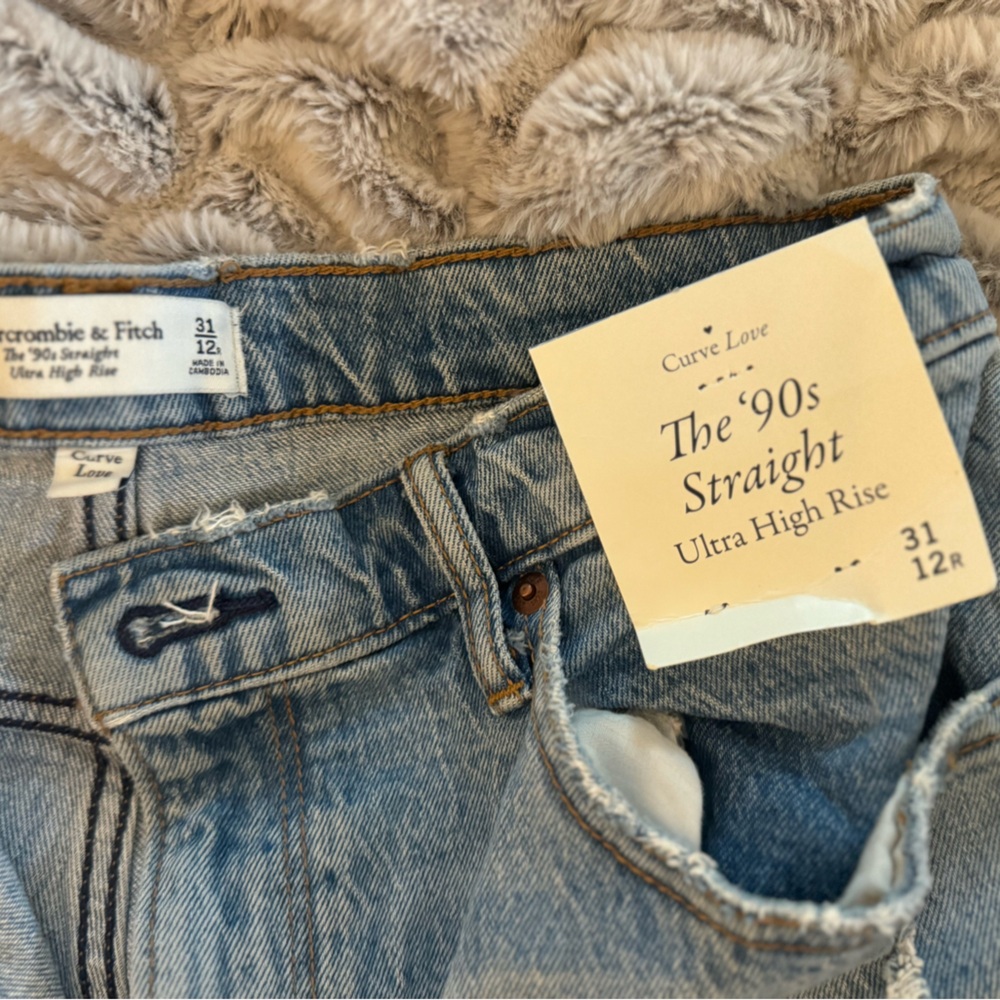Curve Love Ultra High Rise 90s Straight Jean